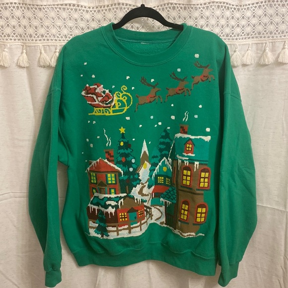 Sweaters - Green Christmas sweater Santa reindeer size med